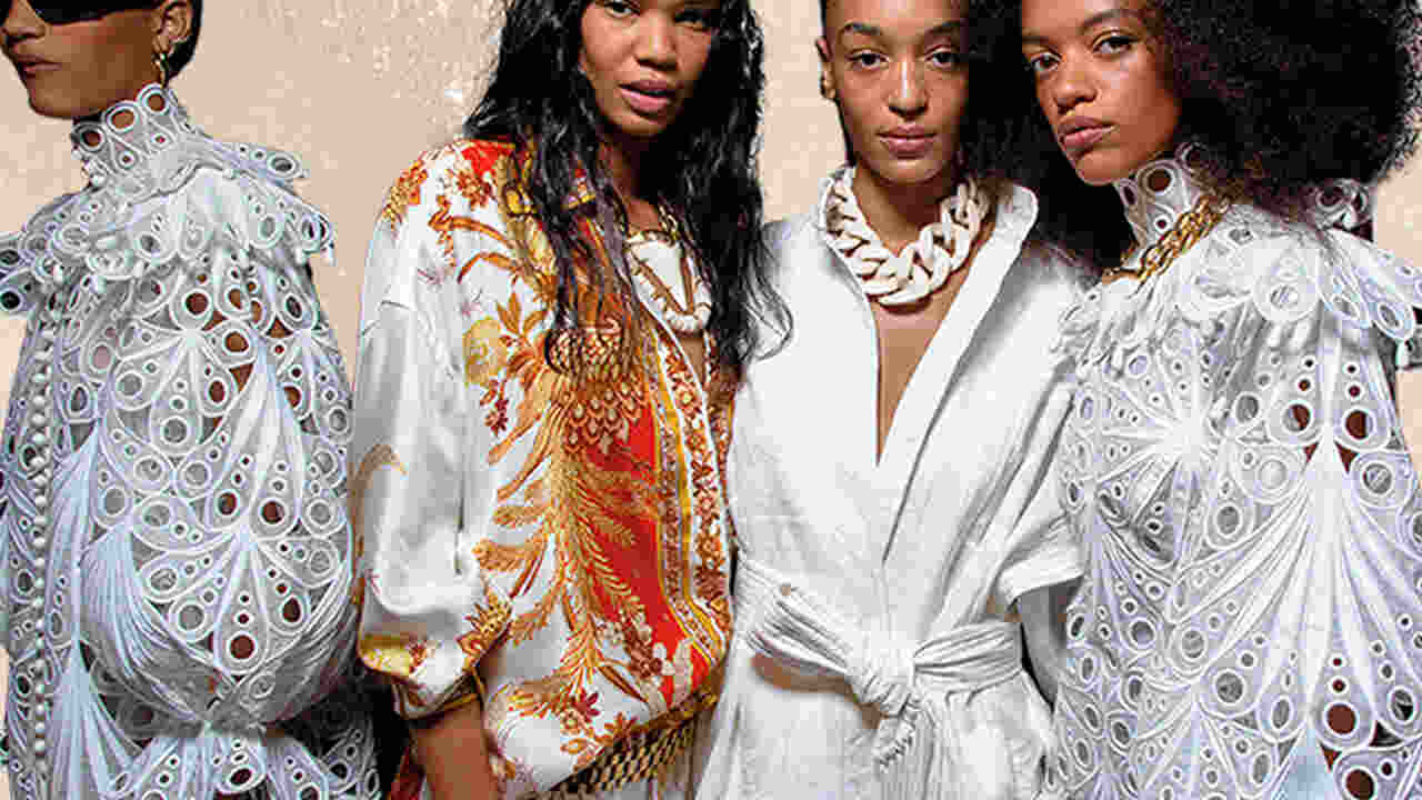 Statement Sleeves Fashion 