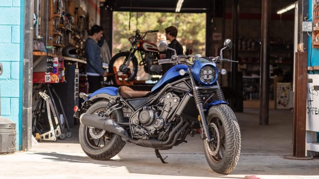 Honda Rebel 500 भारत में लॉन्च: दमदार क्रूजर जो Bullet को देगी सीधी टक्कर 4 Honda Rebel 500 Looks