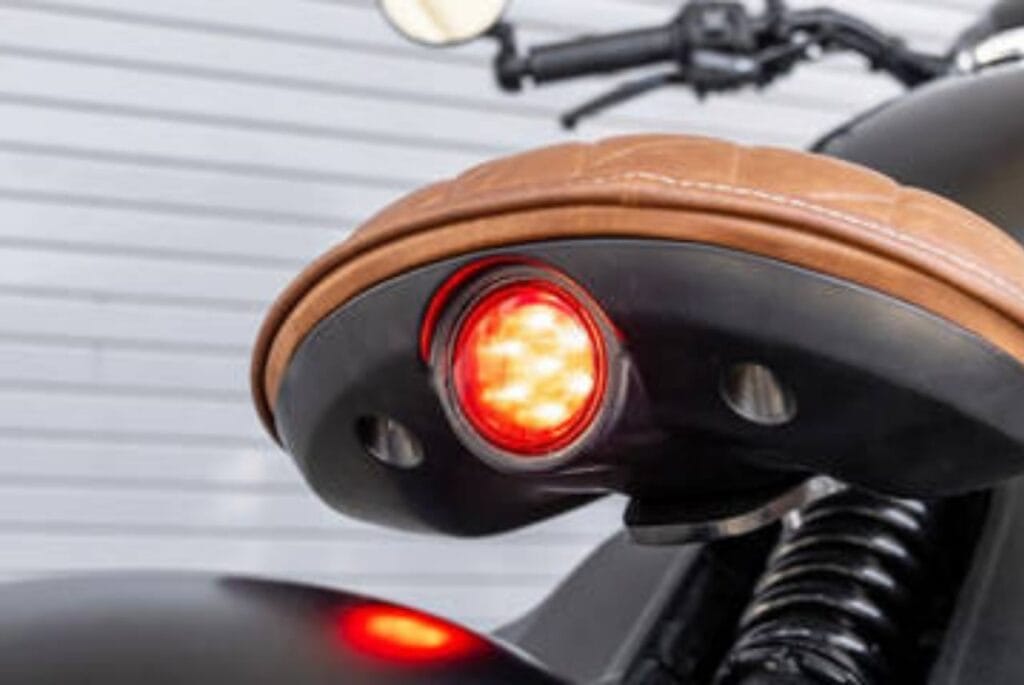 Jawa Perak 2025 फीचर्स, माइलेज और परफॉर्मेंस, कीमत जान हो जाएंगे दंग 6 Jawa perak seats