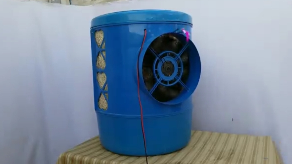 Desi Summer Hacks गर्मी से राहत पाने के देसी उपाय: जानिए असरदार घरेलू जुगाड़ 2 Make Air Cooler From Drum