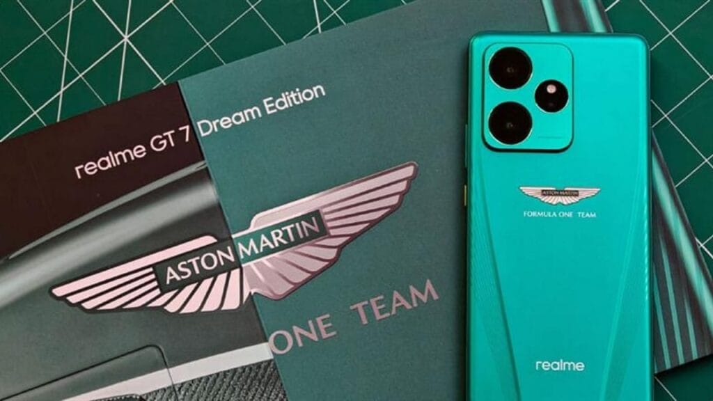Realme GT 7 Dream Edition लॉन्च: Aston Martin से प्रेरित डिज़ाइन और दमदार फीचर्स 4 Realme GT 7 Dream Edition build quality