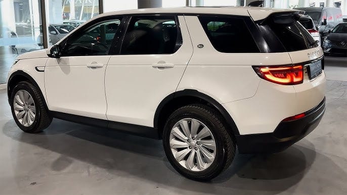 2025-discovery-sport-exterior 2025-discovery-sport-exterior