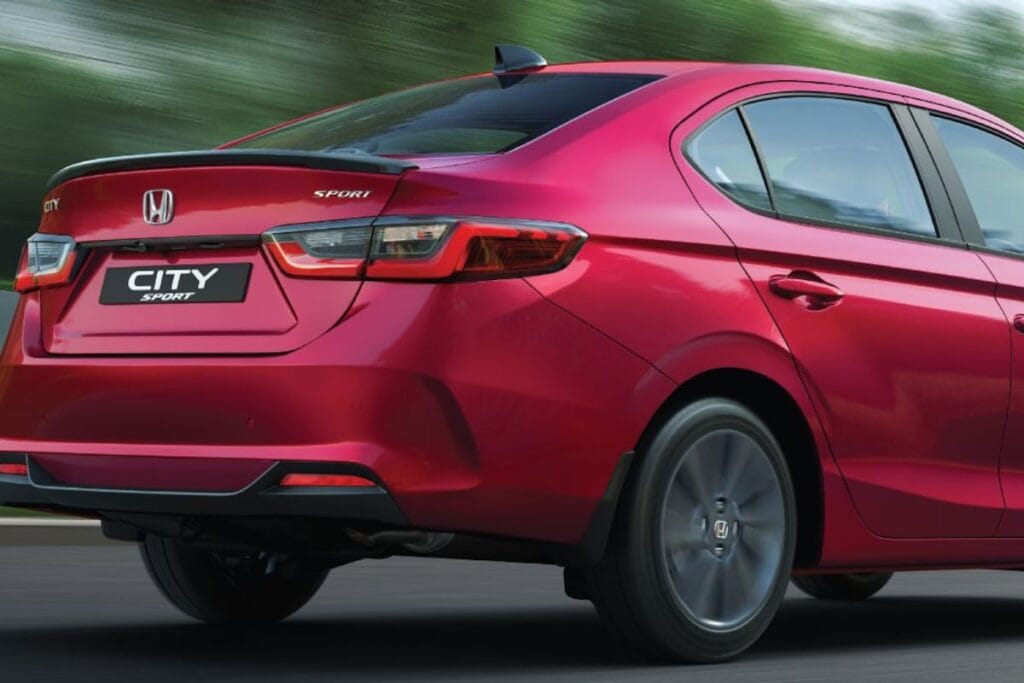 Honda City Sports Edition भारत में लॉन्च: लिमिटेड यूनिट्स में स्पोर्टी लुक और CVT गियरबॉक्स के साथ 2 Honda City Sports Edition exterior