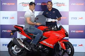 MS Dhoni की Legendary बाइक कलेक्शन, रांची फार्महाउस का असली सच्चाई 3 TVs apache Rr 310 ms dhoni