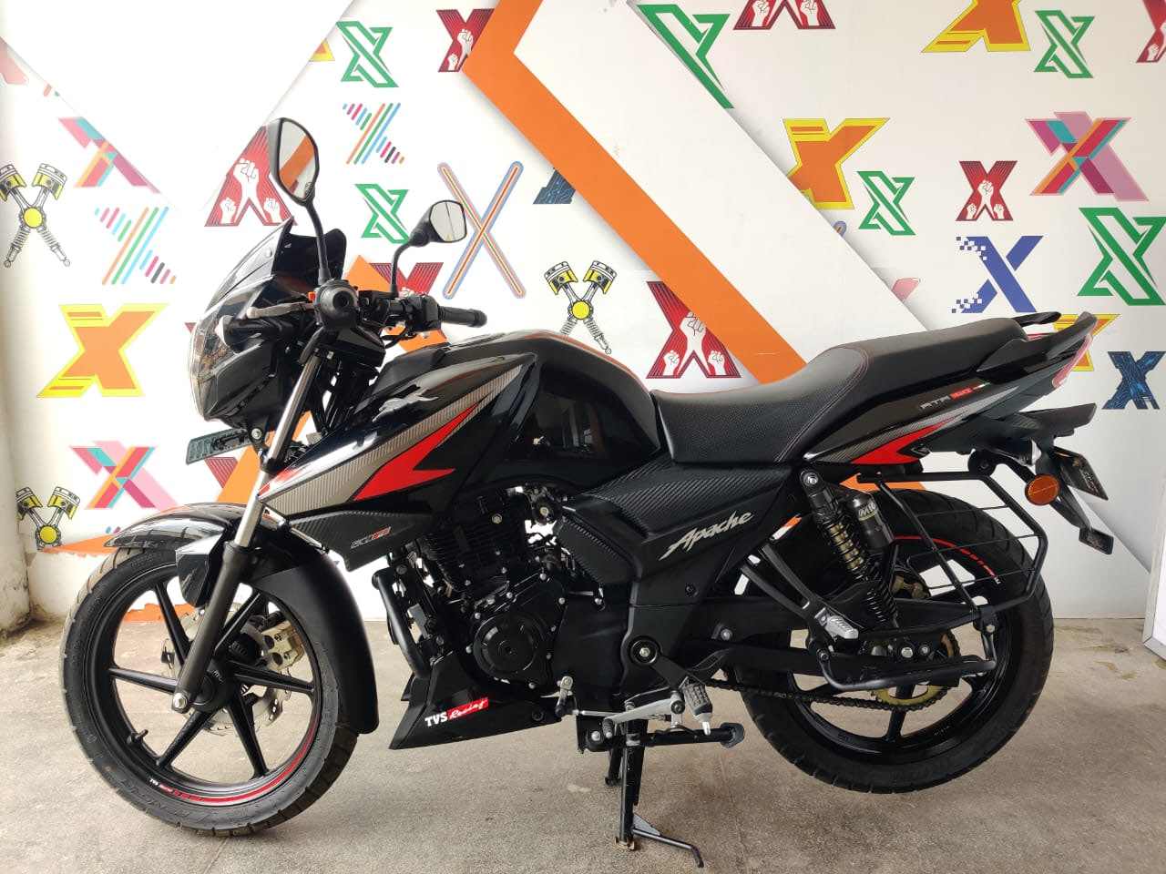 apache-rtr-160-feature-loaded-bike apache-rtr-160-feature-loaded-bike